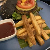 Signature Burger  at Broccoli Revolution - Charoenkrung in Bangkok