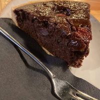 Veganer Kuchen Nom nom nom  at Bricks Café in Augsburg