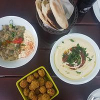 Baba Ganoush, Falafel und Hummus at Falafel Sababa in Berlin