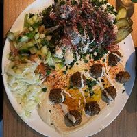 Blumenkohl plate at Falafel Sababa in Berlin