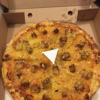 Vegan Kiev pizza, the picture does it no justice, it tastes amazing it’s better than the papa johns ones. The chip  portion size is also huge.  at Hylton Pizza in Sunderland