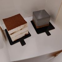 Tiramisu und black sesam Cheesecake at Soi & Co in Berlin