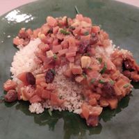 Couscous con verduras (zanahoria, pasas, maiz, tomate deshidratado...) at La Nòmada in Olot