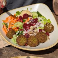 Vegan Falafel Bowl at Dean & David - Westenhellweg in Dortmund