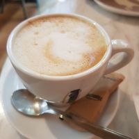 Latte Macchiato mit Hafermilch at The Vegan Corner in Barcelona