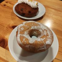Donuts rellenos at The Vegan Corner in Barcelona