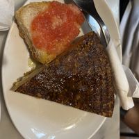 tortilla di patate e pane e pomodoro   at The Vegan Corner in Barcelona