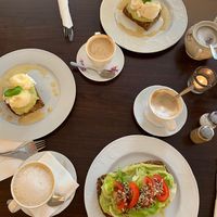 Eggs Avocado und Avocadotoast  at Café Fräulein Schiller in Mannheim