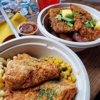 2 Vegan Bowls, BBQ Sauce, Mambo Sauce and Blueberry Lavender Lemonades at Soul Bowl in Minneapolis
