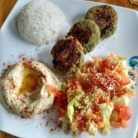 Meal of the day in April 2022. Hummus, falafel, rice and salad at Lulo's Restaurante in Jardin