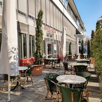 Outdoor seating at Santa Lucia in Zurich