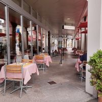 Outdoor seating at Santa Lucia in Winterthur