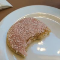 Strawberry and 🥥 (sorry couldn't wait) at Tidbit in Madrid