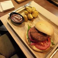 Hamburguesa at Pasapan in Segovia