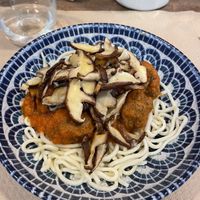 Albóndigas veganas guisadas con setas (meatballs with mushrooms)  at Pasapan in Segovia