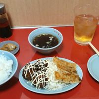 Mix Set (Karaage and Gyoza) with takoyaki mayo and Jasmine Tea at Izakaya Masaka in Tokyo