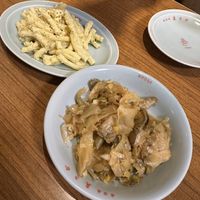 Mac & cheese and pickles  at Izakaya Masaka in Tokyo