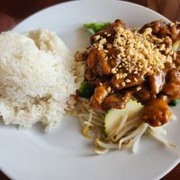Crispy soy beef with peanut sauce at Sunny Thai in Arlington