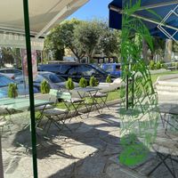 Interior 🌱  at Super Be Juicery in Marbella