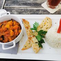 Gemüsecurry mit Reis at ALEX in Rostock