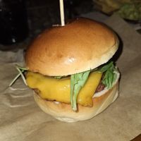 Hamburguesa vegana at La Fabrica de Hielo in Valencia