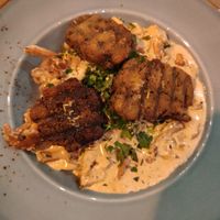 Rahmpfifferlinge mit Serviettenknödel.
Creamy chanterelles with dumplings. at Försters in Berlin