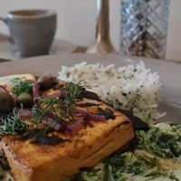 "Salmon" Tofu with rice and spinach at Försters in Berlin