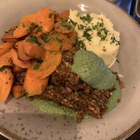 Linsenbraten mit Grüner Soße  at Försters in Berlin