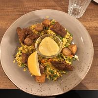 Pallea mit Hähnchen und Lachs  at Försters in Berlin