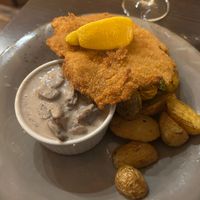 “Chicken” Schnitzel and mushroom sauce #Veganuary at Försters in Berlin