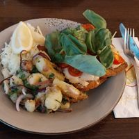 Mailänder Schnitzel mit Bratkartoffeln at Försters in Berlin