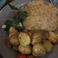 Hähnchenschnitzel  at Försters in Berlin