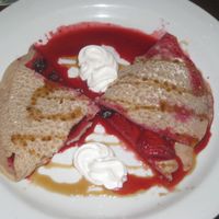 Forest fruit and caramel crepe at Vegalite in Brno