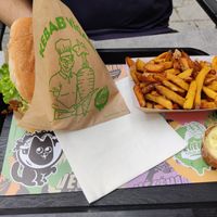 Kebab et frites véganaise at Végéman in Strasbourg