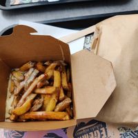 Frites sauce fauxmagère (excellente!) at Végéman in Strasbourg