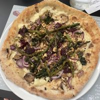 vegan pizza with seasonal vegetables   at Il Melograno in Trieste