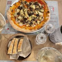 vegan pizza  at Il Melograno in Trieste