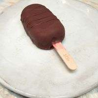  at MESA Restaurant in Paris