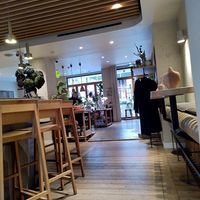  at MESA Restaurant in Paris