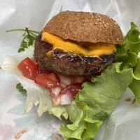 Burger beyond meat au fromage cheddar  at Peacefood Cafe in Montpellier