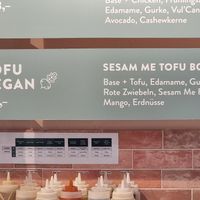 Tofu bowl at Ma'loa in Hannover