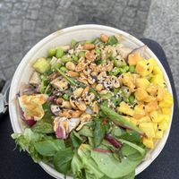 Sesam Me Bowl with sushi rice & peanut sauce (13€)  at Ma'loa in Cologne