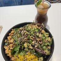 Tofu Sesame Bowl and Homemade Iced Tea   at Ma'loa - Hausvogteiplatz in Berlin