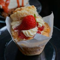 Strawberry/Vanilla Muffin at Putsch in Montreuil