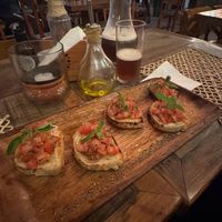 Bruschetta tradizionale at Forno e Flora in Ubatuba