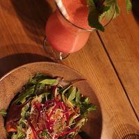 Peaceful Bowl & The Incredible Shake 😍 at TA Vegan House in Hamburg