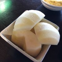 Perfectly peeled Nagano apples for breakfast at Jigokudani Onsen Korakukan in Yamanouchi