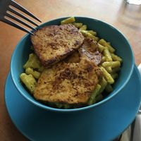 Tofu mac & cheese 😍 at Ethos Brothers in Brentwood