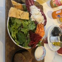 Vegan bowl. The passion fruit dressing was 👌🏼  at Casa Rio in Cocles