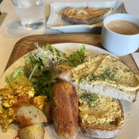 English breakfast   at Optimus Cafe in Osaka